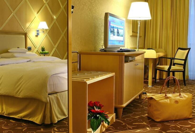 اتاق پرمیوم با چشم‌انداز دریا, Splendid Conference & Spa Resort