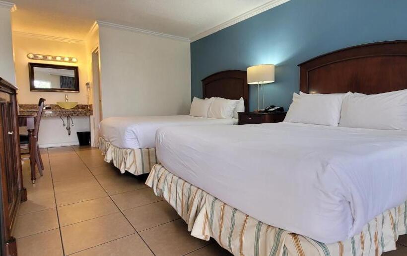 プールビューのクラシックルーム, Fort Lauderdale Grand