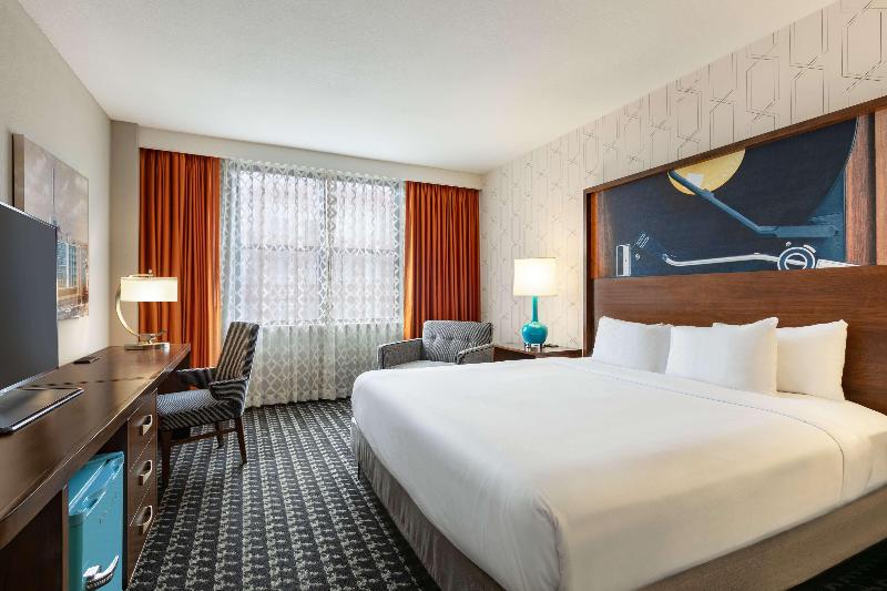 חדר סטנדרט עם מיטת קינג, American Hotel Atlanta Downtown, Tapestry Collection Hilton