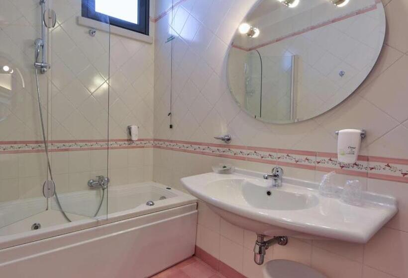 سوئیت جونیور با تخت بزرگ, Best Western Hotel Dei Cavalieri
