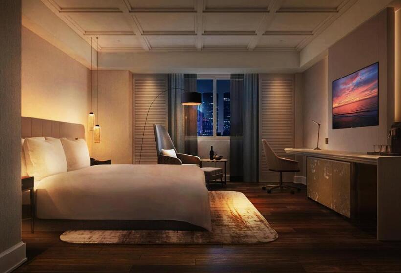 اتاق اجرایی با تخت بزرگ, Mövenpick Hotel Hanoi Centre