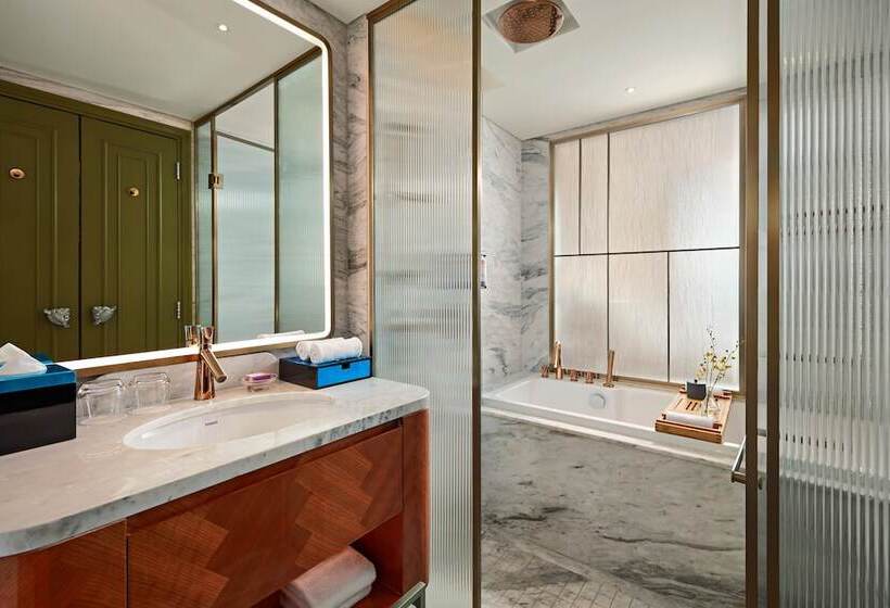 اتاق اجرایی, Mövenpick Hotel Hanoi Centre