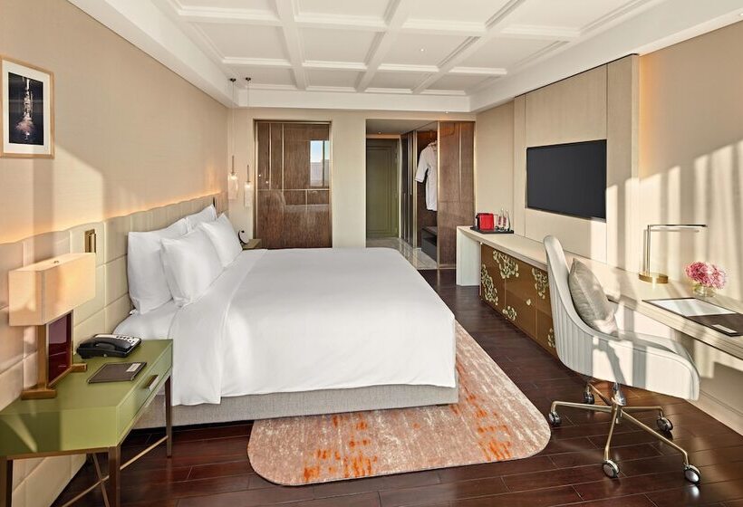 اتاق اجرایی, Mövenpick Hotel Hanoi Centre
