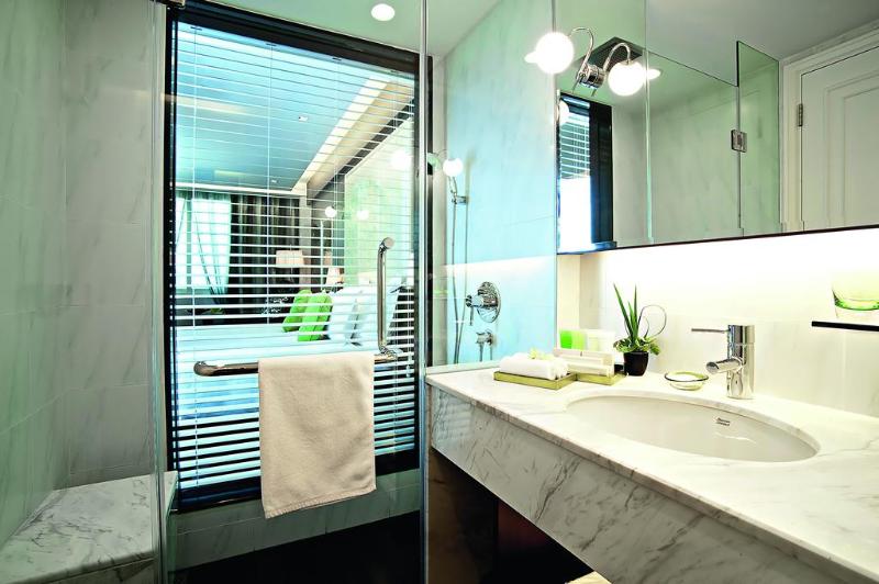 اتاق لوکس با تخت بزرگ, Mövenpick Hotel Hanoi Centre