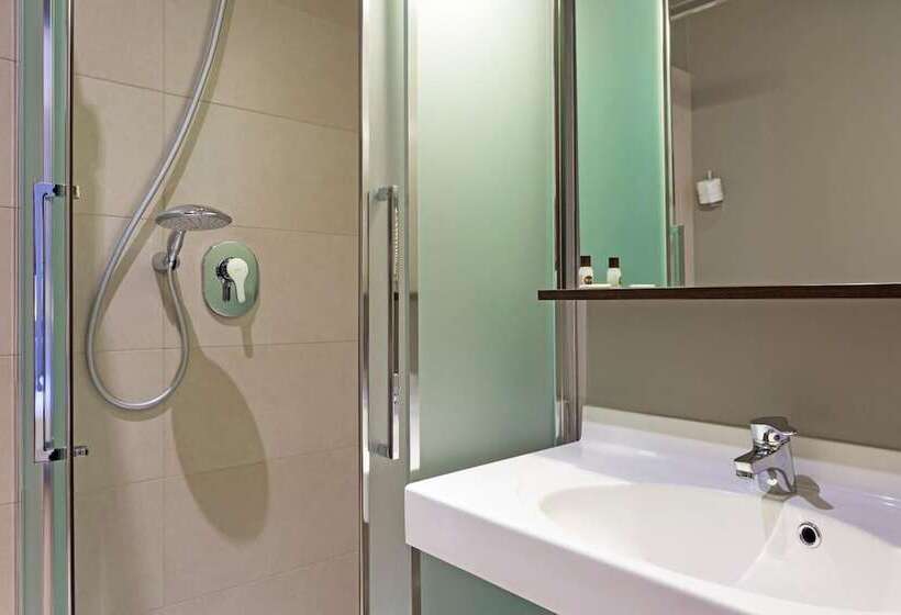 اتاق استاندارد یک نفره, B&b Hotel Ferrara
