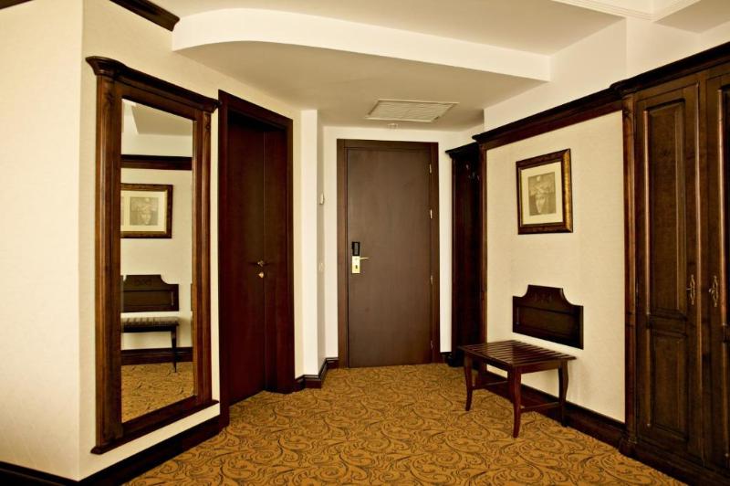 اتاق استاندارد, B&b Hotel Ferrara