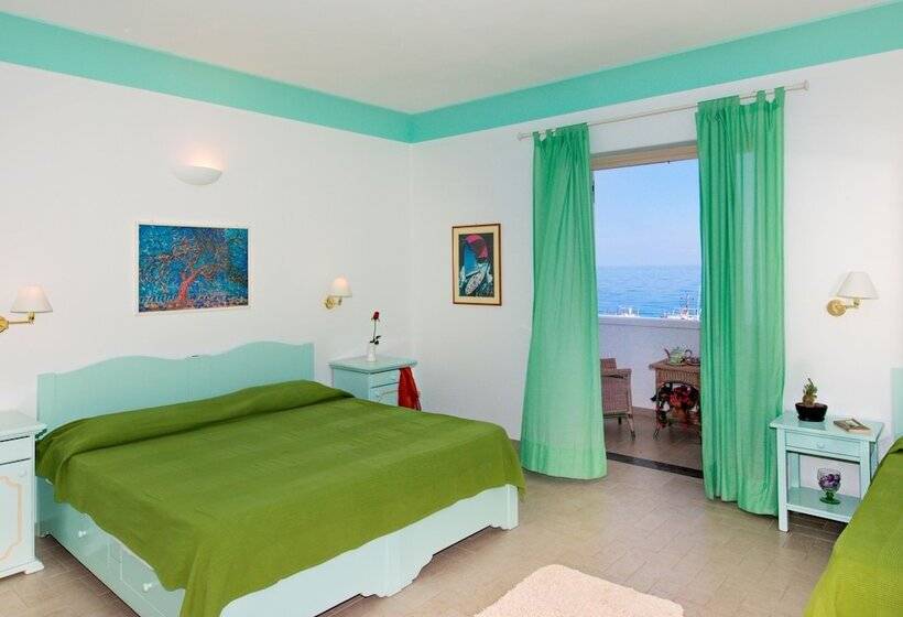 اتاق لوکس با چشم‌انداز دریا, Ossidiana Stromboli Center