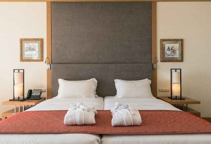 اتاق استاندارد با چشم‌انداز دریا, Sesimbra Oceanfront Hotel   Preferred Hotels And Resorts