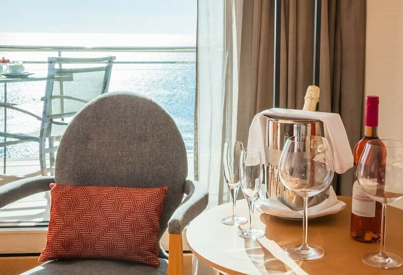 سوییت با چشم‌انداز دریا, Sesimbra Oceanfront Hotel   Preferred Hotels And Resorts