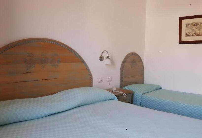 Номер Стандарт Трехместный, Alghero Vacanze