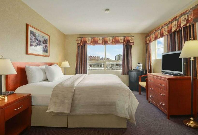 اتاق استاندارد با تخت بزرگ, Days Inn By Wyndham Vancouver Airport