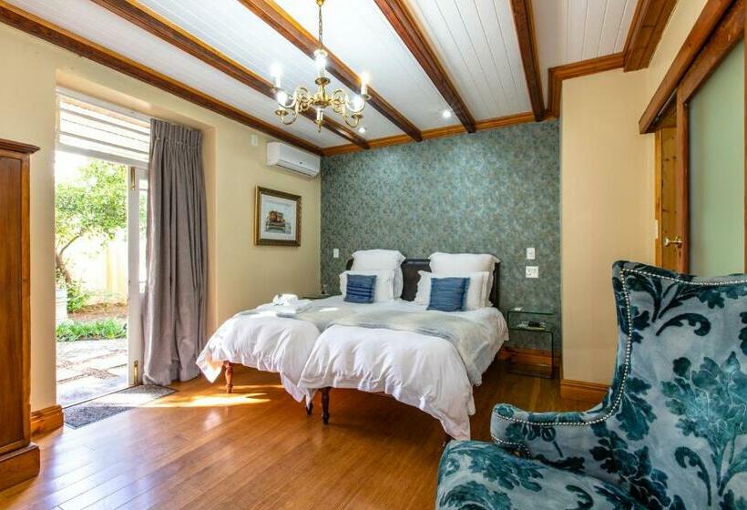 Номер Deluxe Кровать Кинг, Evergreen Manor And Spa