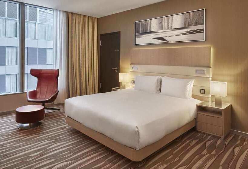 Family Connecting Room, Hilton London Canary Wharf