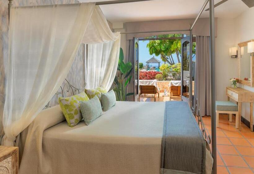 Апартаменты 2 Спальни, Regency Country Club, Apartments Suites