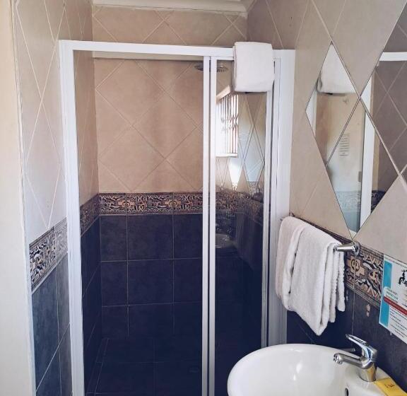 Quarto Familiar, Ecotel Premier Lodge & Conference Centre