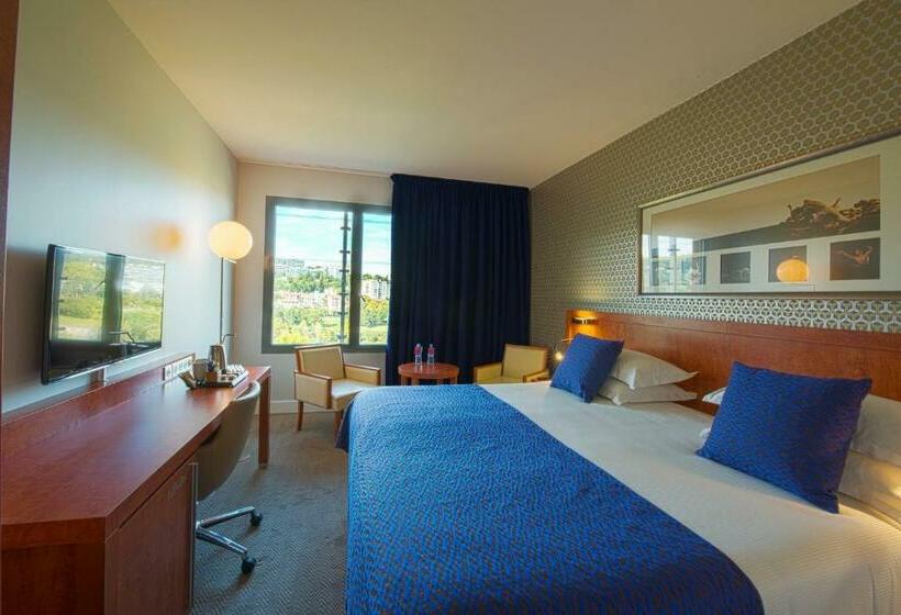 اتاق استاندارد با چشم‌انداز رودخانه, Crowne Plaza Lyon   Cité Internationale