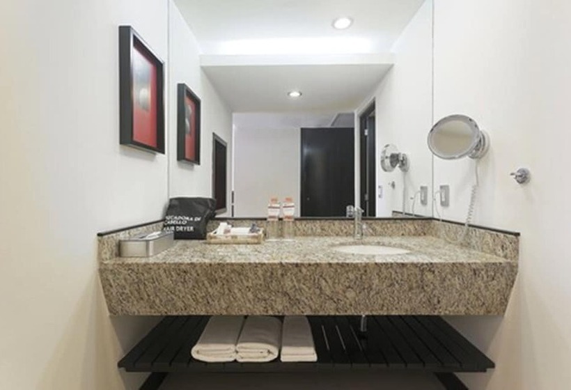 سوییت جونیور, Crowne Plaza Villahermosa, An Ihg