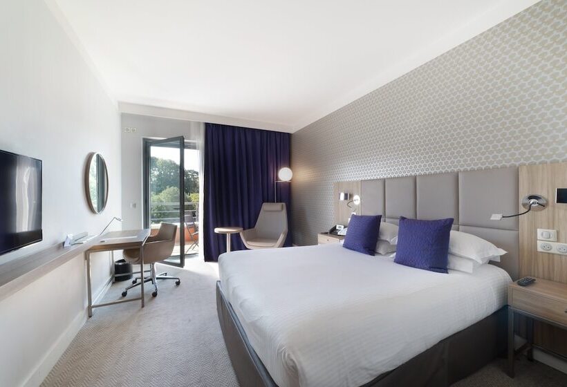 스탠다드 룸 더블 침대 공원 전망, Crowne Plaza Lyon   Cité Internationale