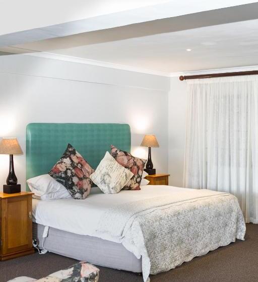 اتاق استاندارد, Hide Away Guest House