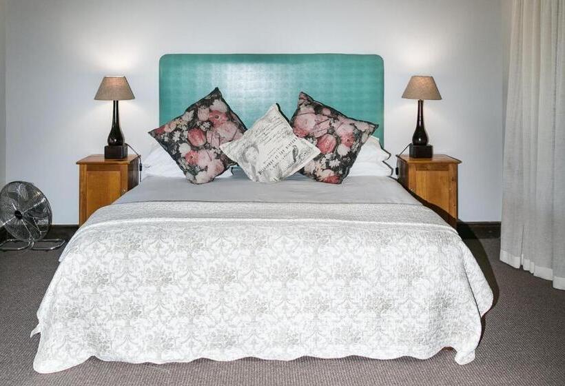 اتاق استاندارد, Hide Away Guest House
