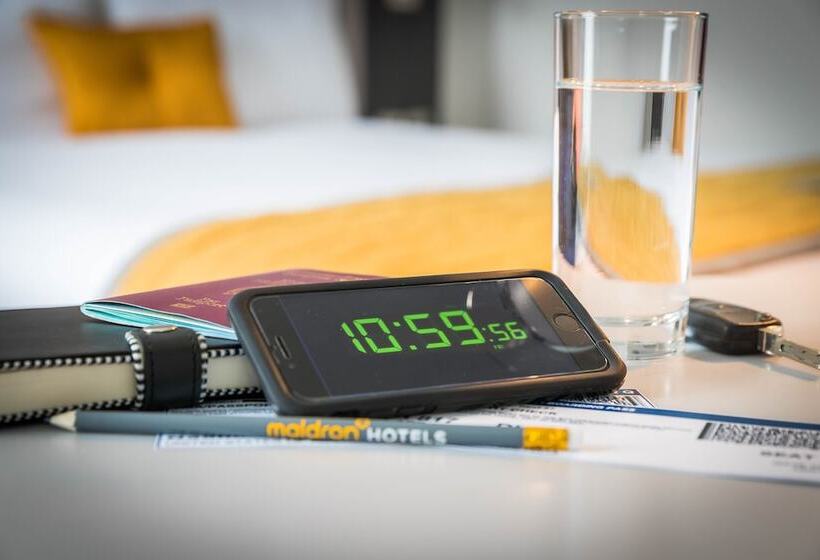 Номер Стандарт, Maldron Hotel Tallaght