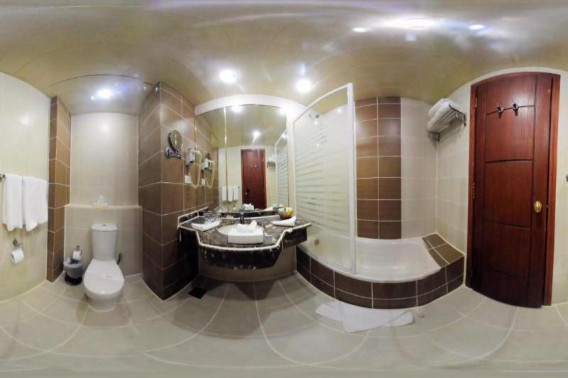 غرفة ديلوكس مطلة على حمام السباحة, Regency Plaza Aqua Park And Spa Resort