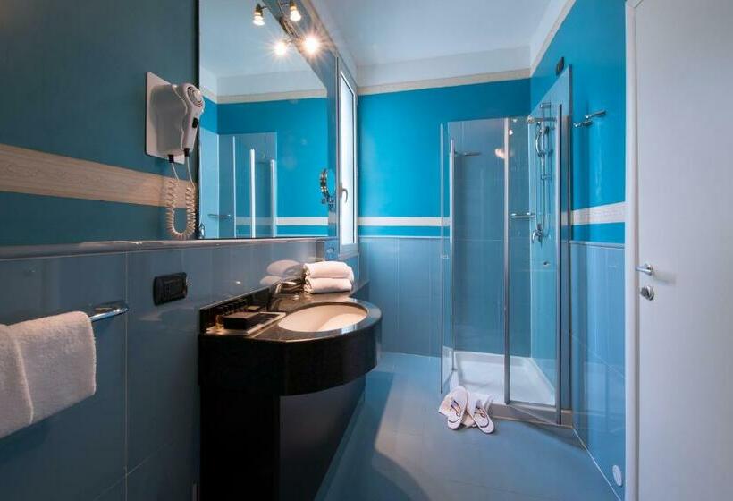 اتاق استاندارد, Cdh Hotel La Spezia