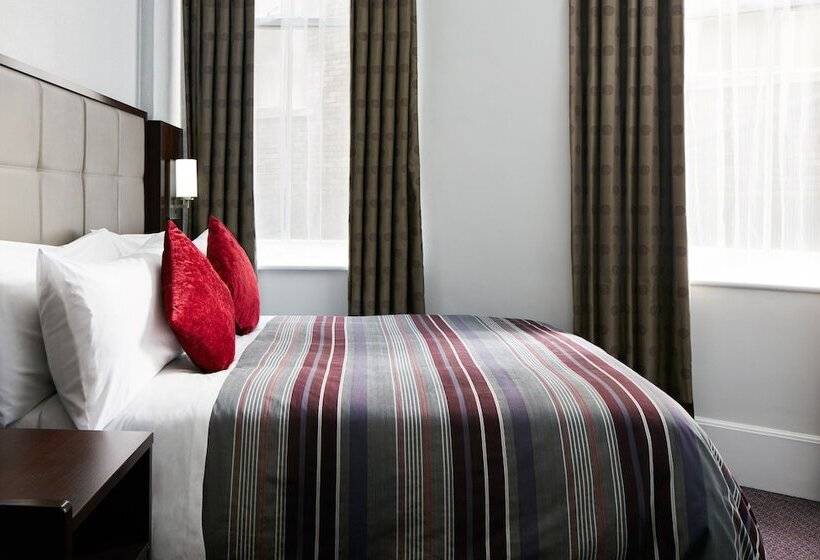 Номер Superior, The Grand At Trafalgar Square