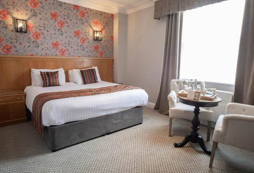 Номер Клуб, Whittlebury Hall And Spa