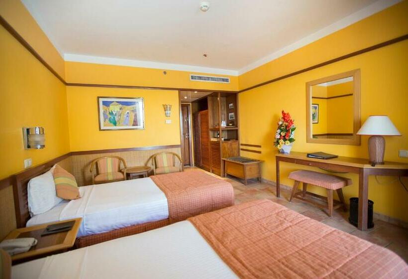 اتاق سوپریور با چشم‌انداز جانبی دریا, Lido Sharm Hotel Naama Bay