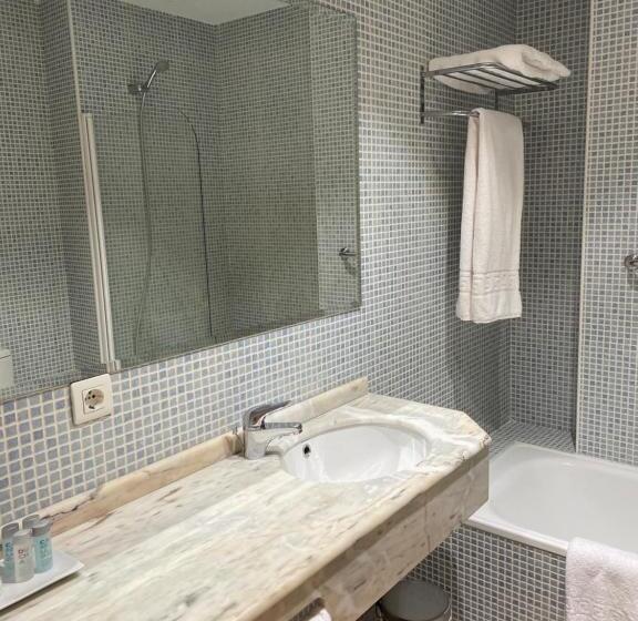 Семейный Номер, Camino Real