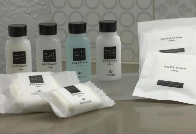 キングサイドベッドのスタンダードワンルーム, Country Inn & Suites By Radisson, London South, On