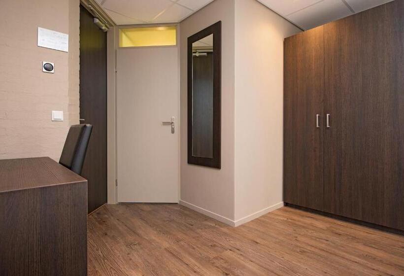 Номер Стандарт Трехместный, Fletcher Hotel Restaurant Prinsen