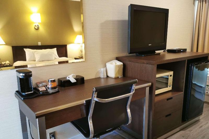 キングサイズベッドのスタンダードルーム, Rodeway Inn & Suites