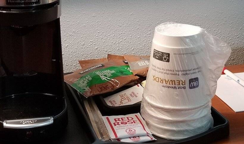 ダブルベッドスタンダードルーム, Surestay Plus Hotel By Best Western Lethbridge