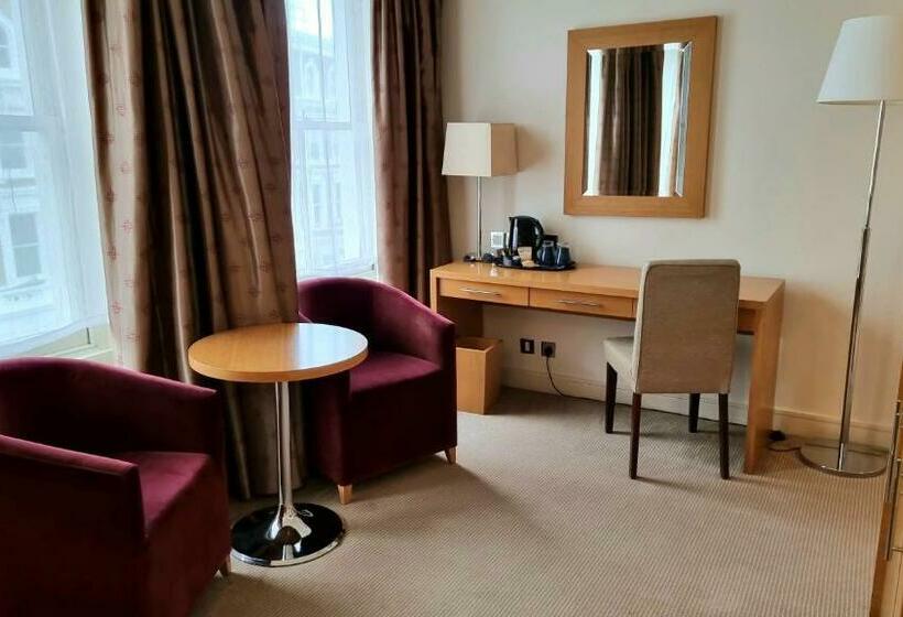 Camera Executive, The Park City Grand Plaza Kensington