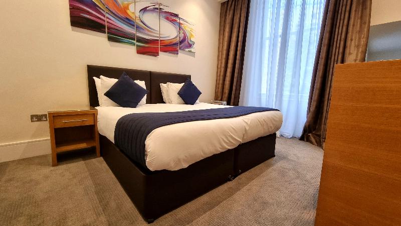 Camera Deluxe, The Park City Grand Plaza Kensington