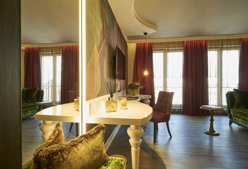 デラックストリプルルーム, Classic Hotel Harmonie