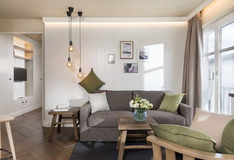 سوییت, Loev   Vela Hotels