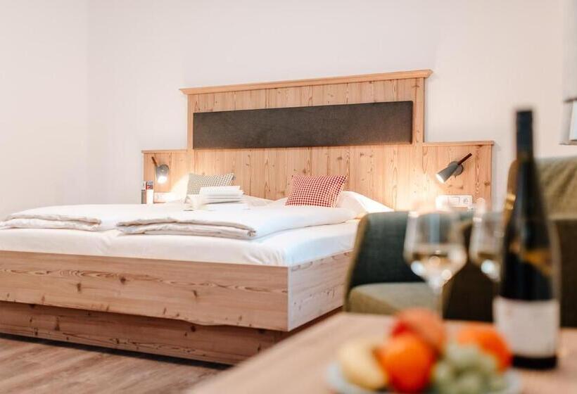 Номер Комфорт Индивидуальный, Löwen Hotel & Restaurant