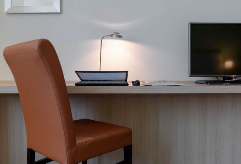 Номер Стандарт, Tulip Inn Hotel Düsseldorf Arena