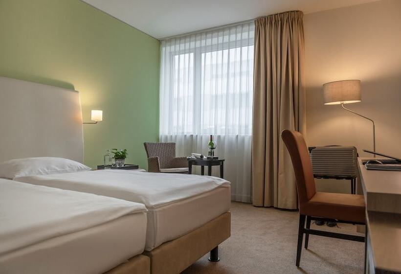 Номер Стандарт, Tulip Inn Hotel Düsseldorf Arena