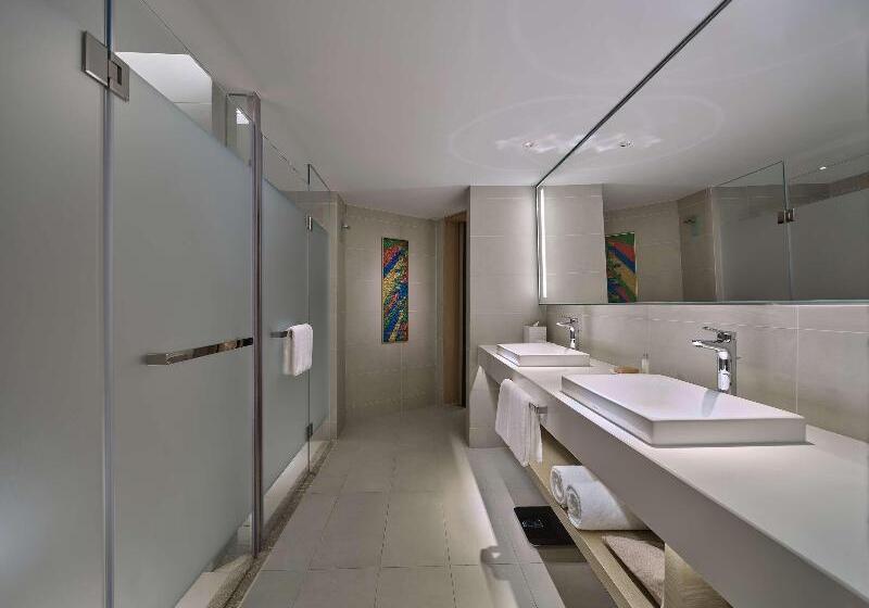 Люкс Кровать Кинг, Hilton Garden Inn Guangzhou Tianhe