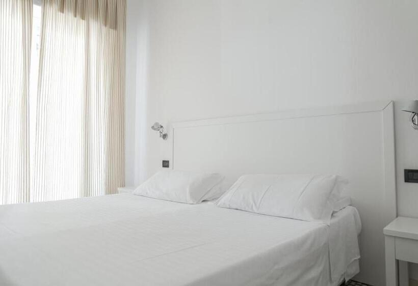 اتاق اکونومی, Venere Azzurra
