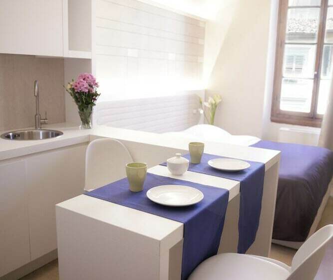 سوییت لوکس, Palazzo Dei Ciompi Suites