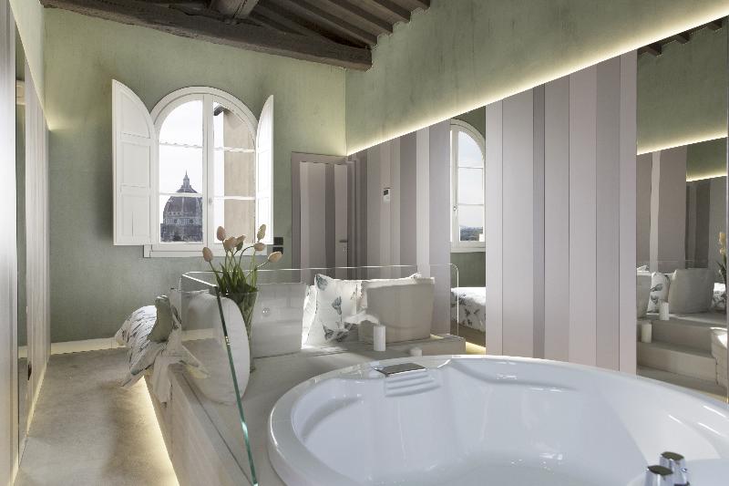 سوییت لوکس, Palazzo Dei Ciompi Suites