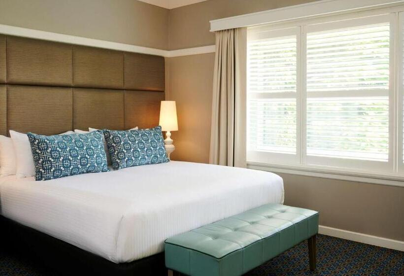 غرفة عائلية متصلة, Kurrajong Canberra