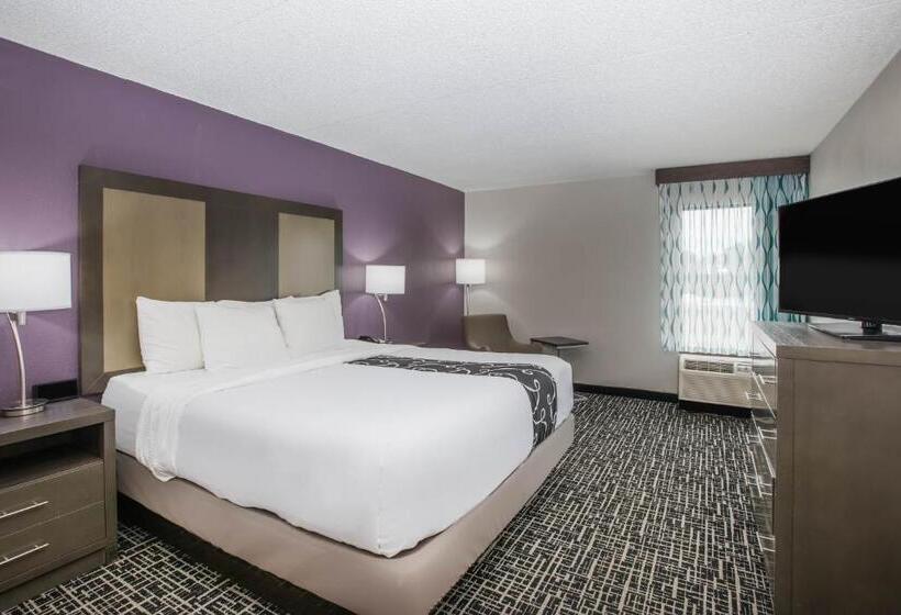 سوئیت با تخت بزرگ, La Quinta Inn By Wyndham Davenport & Conference Center