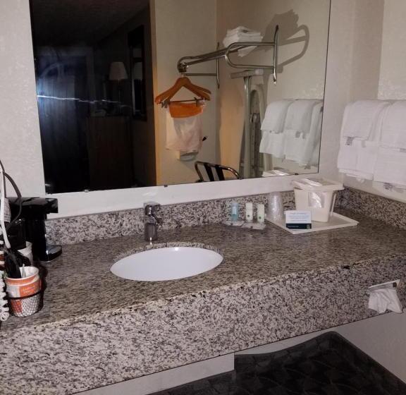 스탠다드 룸 더블 침대 2개, Quality Inn New River Gorge