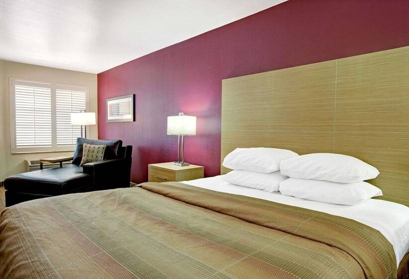 חדר ביזנס, Ramada Limited And Suites San Francisco Airport